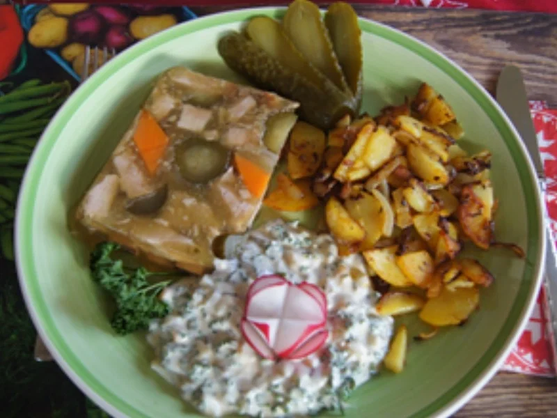 Rezept: Würzige Kassler Tellersülze mit herzhaften Bratkartoffeln und Remoulade Bild Nr. 2 Würzige Kassler Tellersülze mit herzhaften Bratkartoffeln und Remoulade - Rezept - Bild Nr. 2