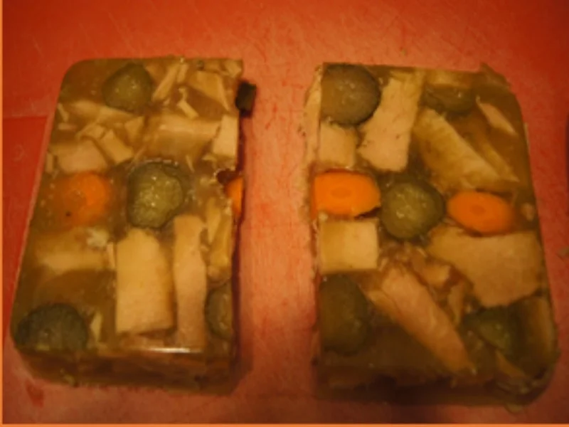 Rezept: Würzige Kassler Tellersülze mit herzhaften Bratkartoffeln und Remoulade Bild Nr. 5 Würzige Kassler Tellersülze mit herzhaften Bratkartoffeln und Remoulade - Rezept - Bild Nr. 5