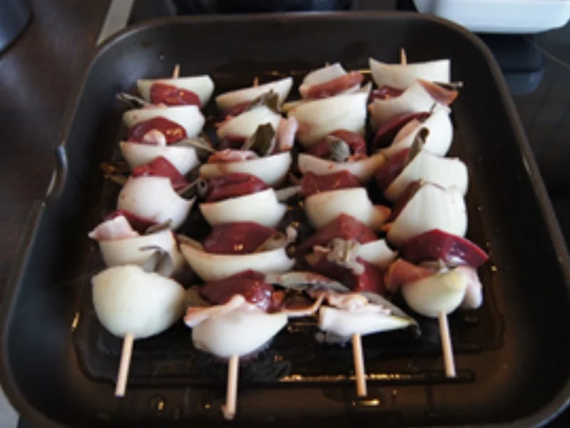 Rezept: Leberspieße mit Speck, Rote Bete Salat und Curryreis Bild Nr. 6 Leberspieße mit Speck, Rote Bete Salat und Curryreis - Rezept - Bild Nr. 6