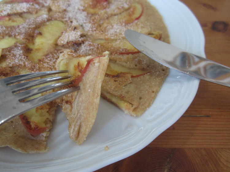 Vegane Vollkorn Apfel Pfannkuchen - schnell &amp; einfach - von Rouven