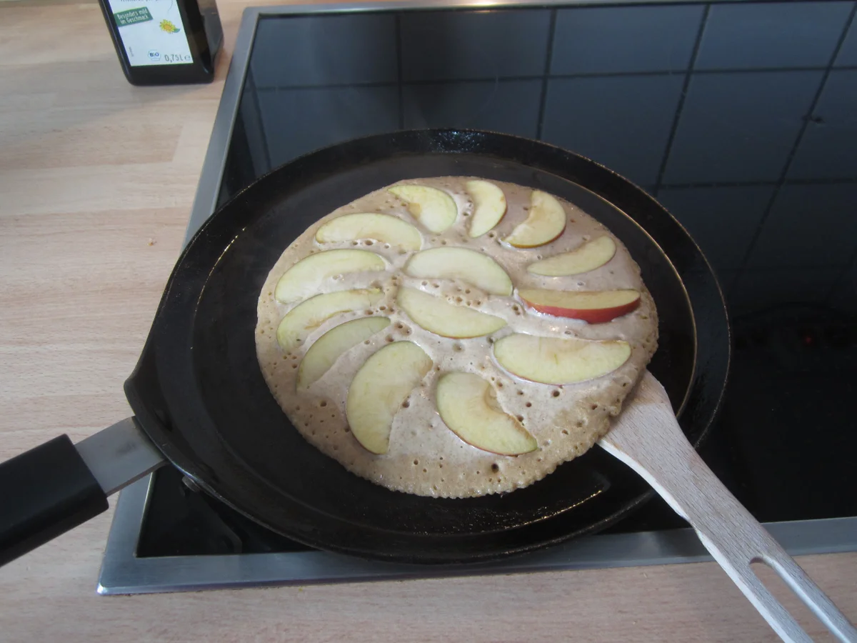 Vegane Vollkorn-Apfel-Pfannkuchen - Rezept - Bild Nr. 12320