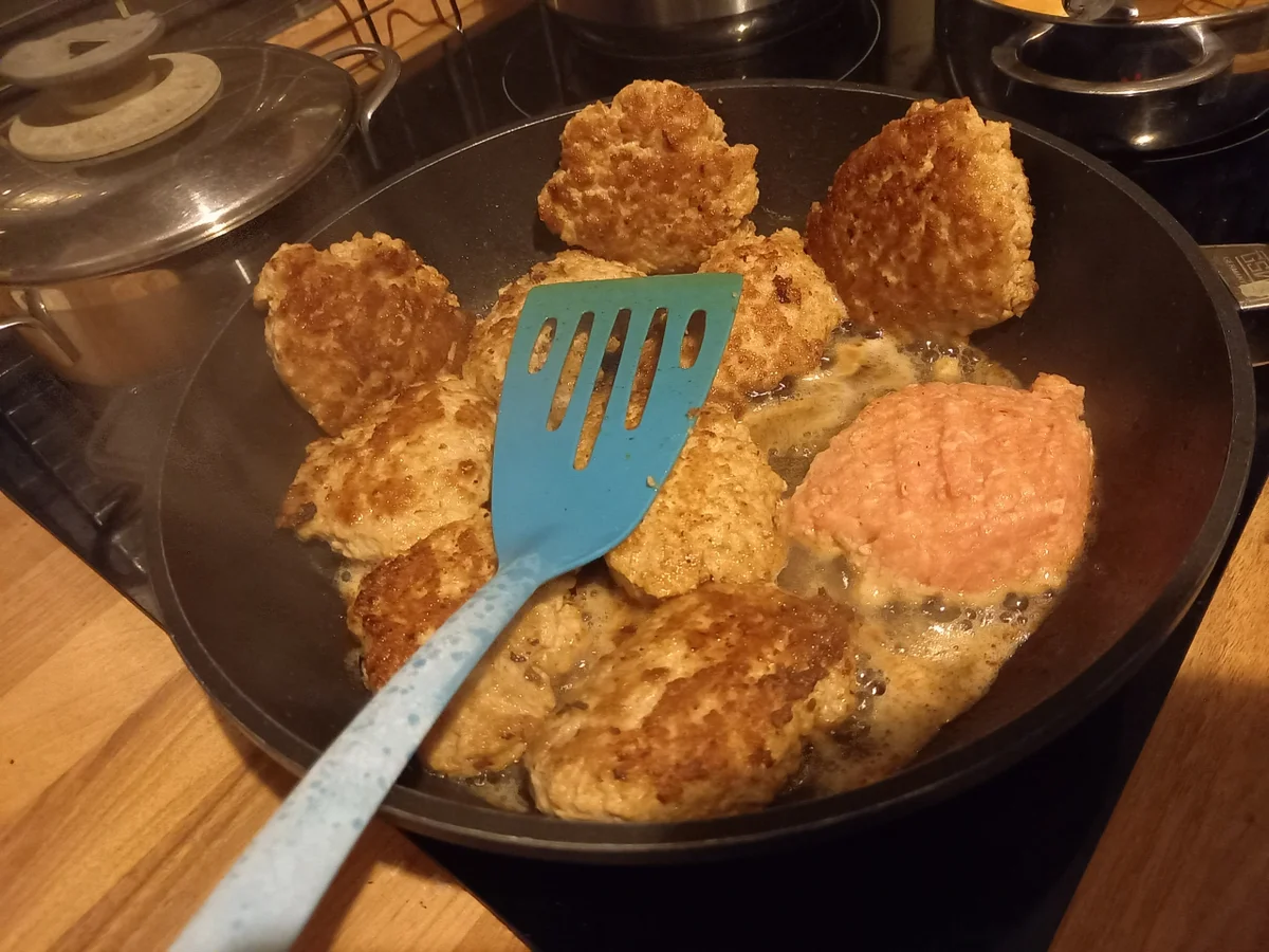 Schweine-Frikadellen saftig und lecker - Rezept - Bild Nr. 2