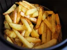 Rezept: Selbstgemachte Pommes frites in der Heißluftfritteuse Bild Nr. 2 Selbstgemachte Pommes frites in der Heißluftfritteuse - Rezept - Bild Nr. 2