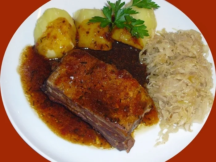 Dicke geschmorte Rippchen mit Sauerkraut - Rezept - Bild Nr. 2