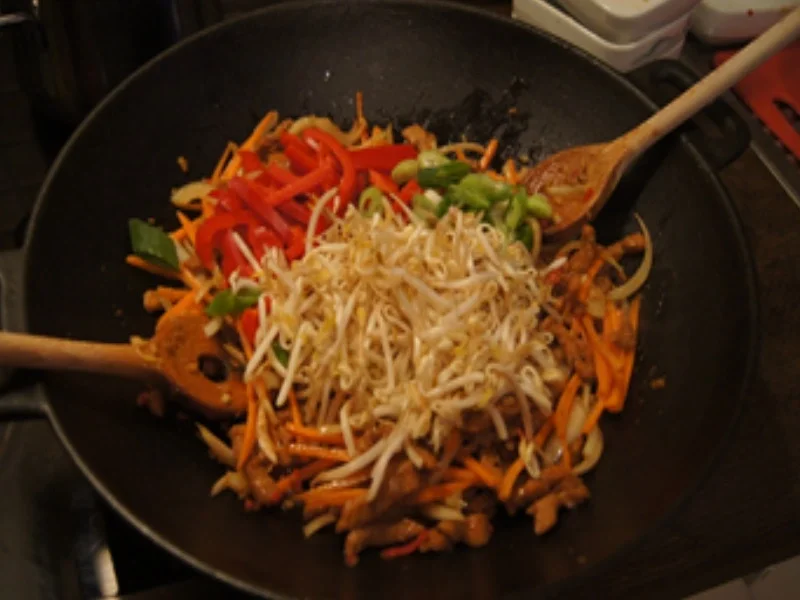 Asia-Bratnudeln - Rezept - Bild Nr. 14