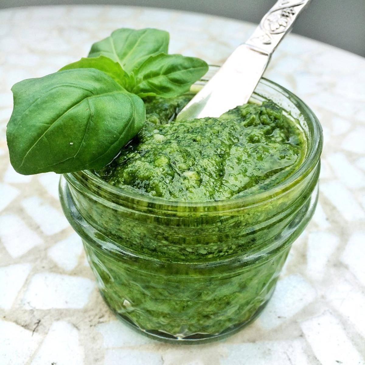 Aloe Vera Knoblauch Pesto Dip Rezept mit Bild kochbar.de