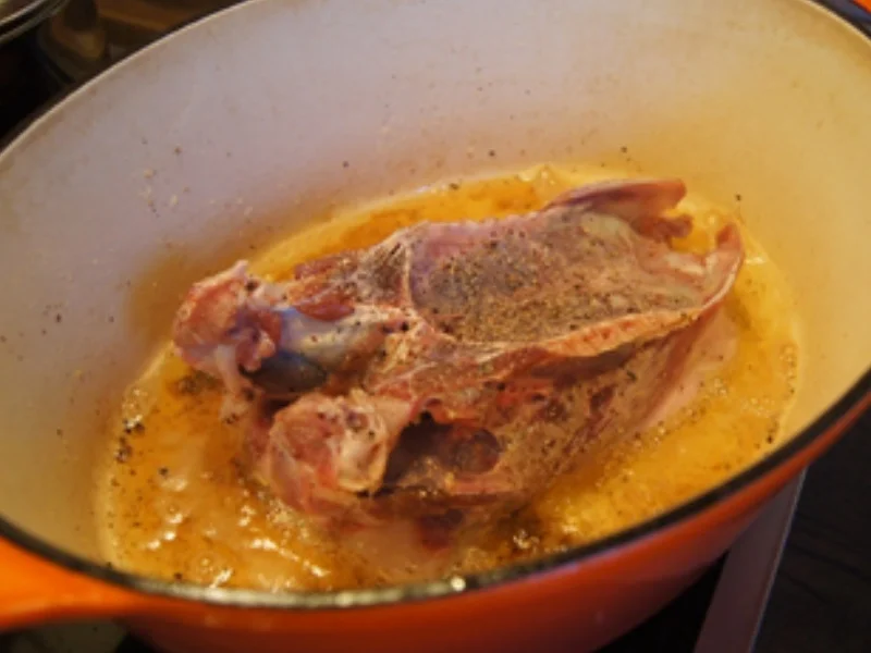 Rezept: Gänsekeulen und Gänsebrust mit Sauce, Rot-kohl süß-sauer und Fränkischen Klößen Bild Nr. 6 Gänsekeulen und Gänsebrust mit Sauce, Rot-kohl süß-sauer und Fränkischen Klößen - Rezept - Bild Nr. 6