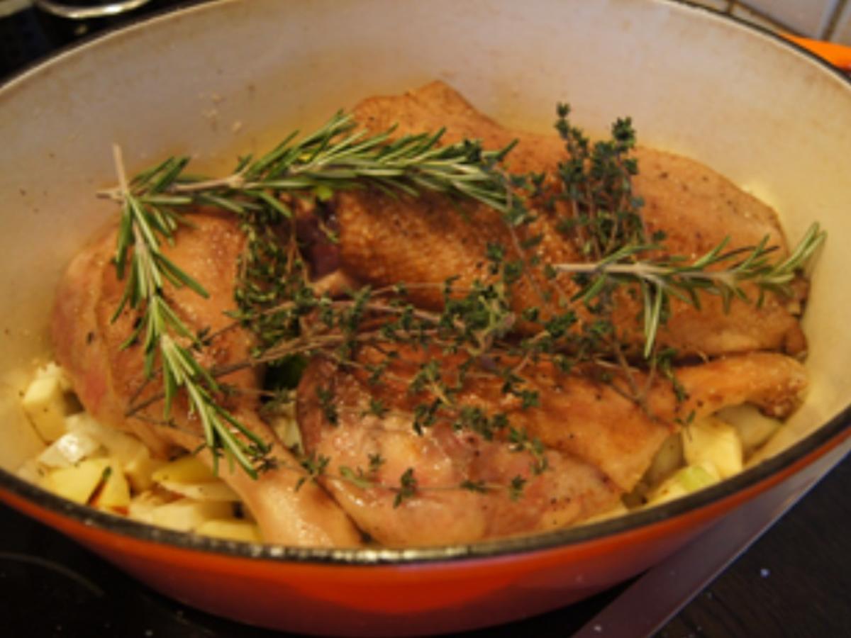 Gänsekeulen und Gänsebrust mit Sauce, Rot-kohl süß-sauer und Fränkischen Klößen - Rezept - Bild Nr. 10