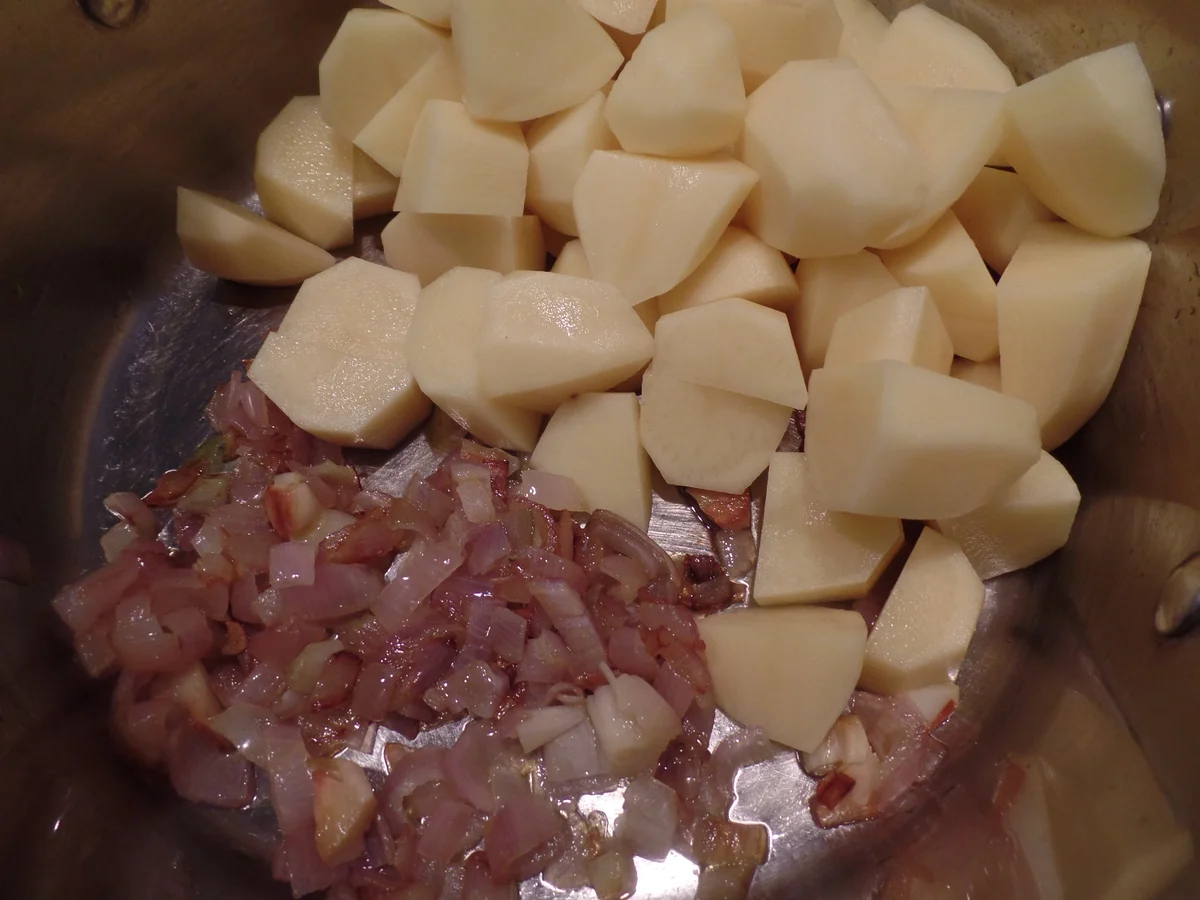 Rezept: Kartoffelsuppe mit Parmesan Bild Nr. 12345 Kartoffelsuppe mit Parmesan - Rezept - Bild Nr. 12345