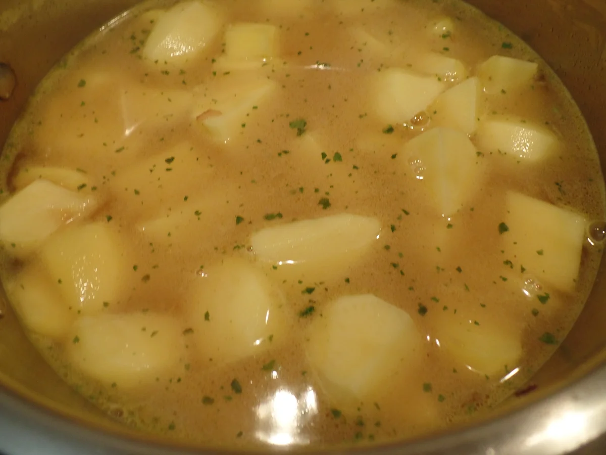 Rezept: Kartoffelsuppe mit Parmesan Bild Nr. 12347 Kartoffelsuppe mit Parmesan - Rezept - Bild Nr. 12347