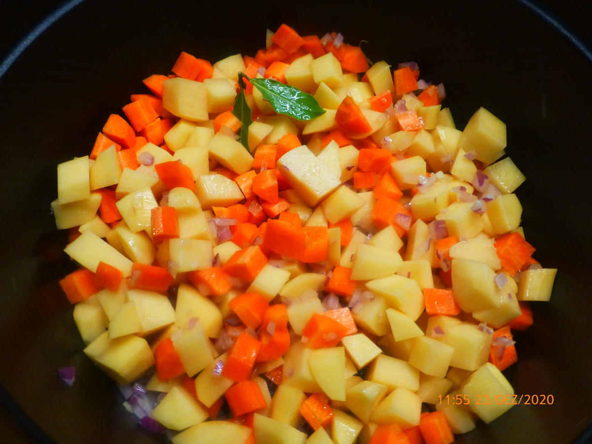 Putenschnitzel mit Kartoffel-Karotten-Ragout - Rezept - Bild Nr. 3