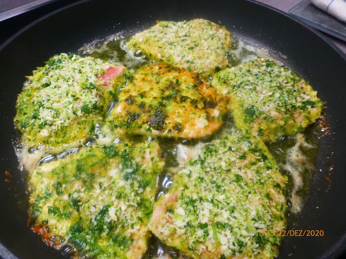 Rezept: Putenschnitzel mit Kartoffel-Karotten-Ragout Bild Nr. 4 Putenschnitzel mit Kartoffel-Karotten-Ragout - Rezept - Bild Nr. 4