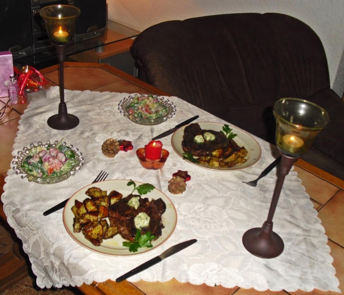 Entrecôte mit Salat und Kartoffelecken - Rezept - kochbar.de