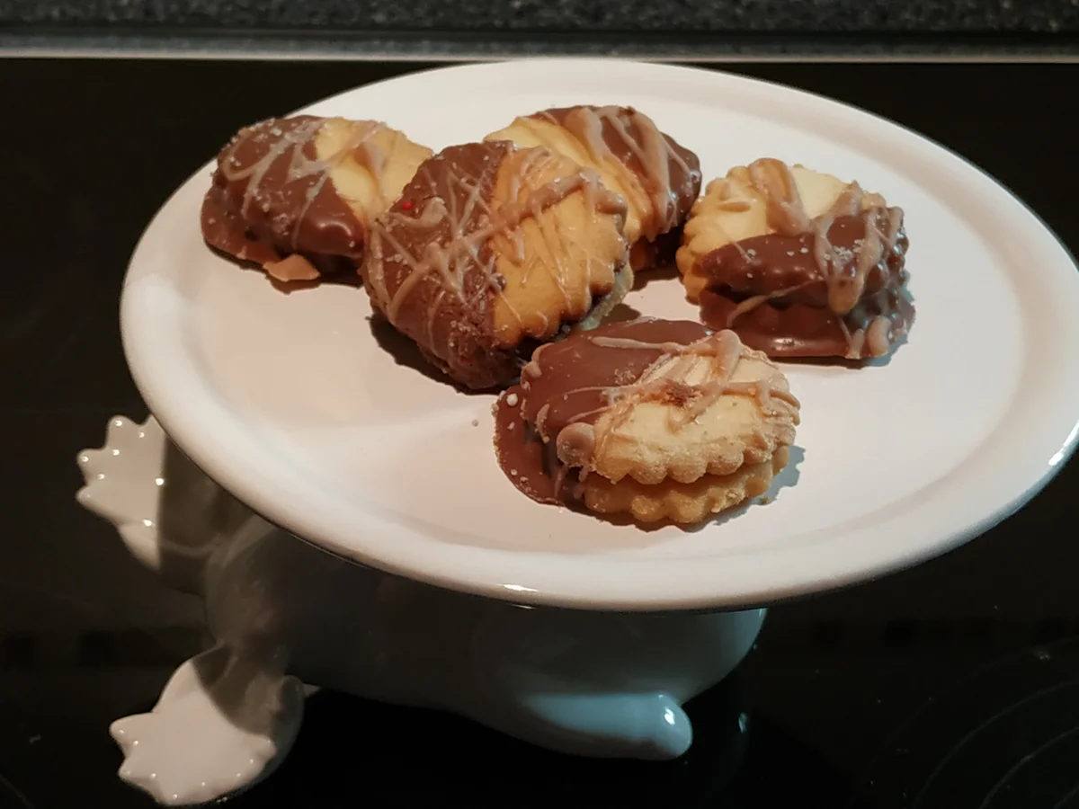 Martina`s fantastische Butterplätzchen - Rezept - Bild Nr. 2