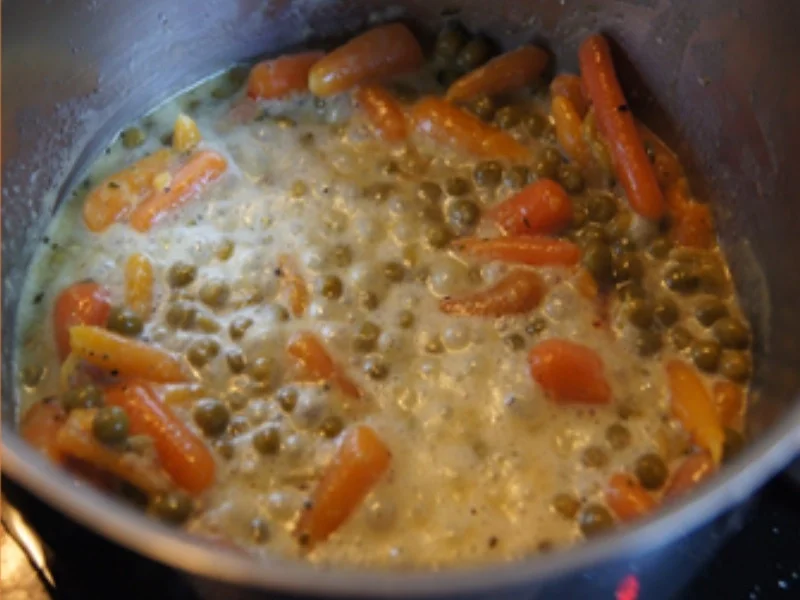 Rezept: Karpfenbuletten mit Erbsen und Möhren und gebratenen Fränkischen Klößen Bild Nr. 5 Karpfenbuletten mit Erbsen und Möhren und gebratenen Fränkischen Klößen - Rezept - Bild Nr. 5