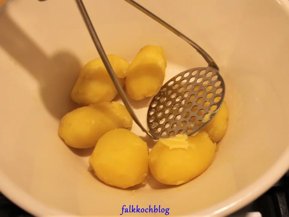 Fiskefrikadeller   grüner Salat   rote Bete - Rezept - Bild Nr. 4