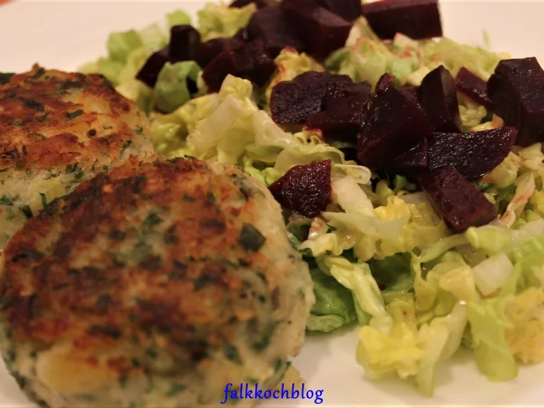 Fiskefrikadeller   grüner Salat   rote Bete - Rezept - Bild Nr. 7
