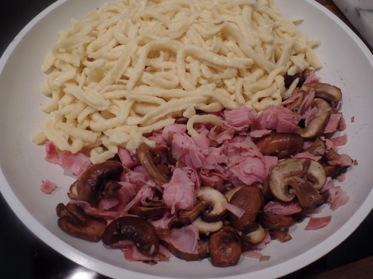 Rezept: Käsespätzle Auflauf Bild Nr. 12367 Käsespätzle Auflauf - Rezept - Bild Nr. 12367