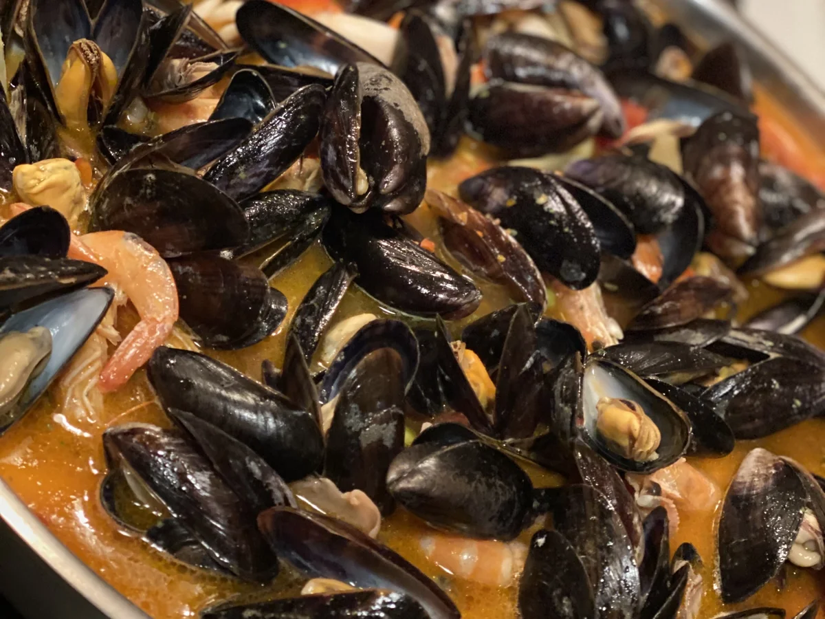 Rezept: Paella mit Fisch und Meeresfrüchten Bild Nr. 3 Paella mit Fisch und Meeresfrüchten - Rezept - Bild Nr. 3