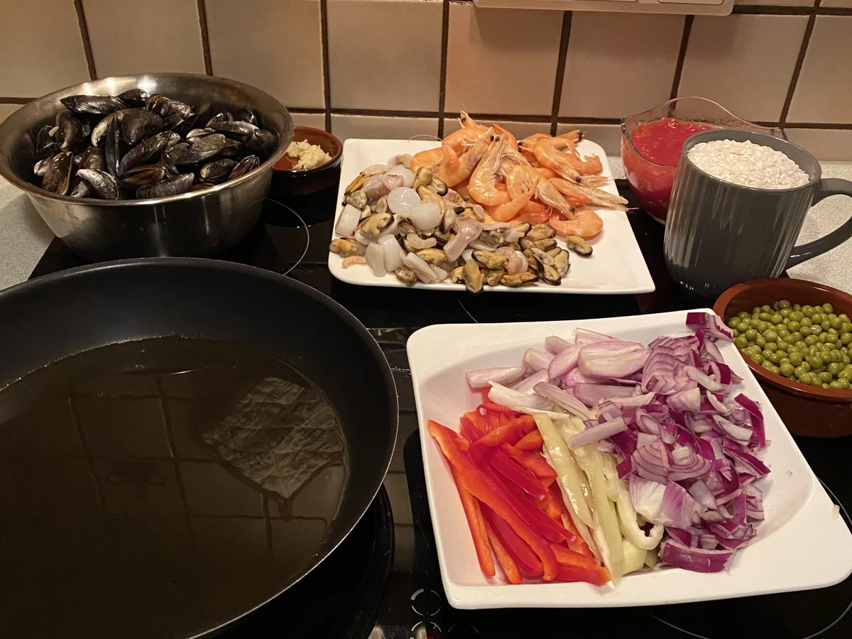 Rezept: Paella mit Fisch und Meeresfrüchten Bild Nr. 4 Paella mit Fisch und Meeresfrüchten - Rezept - Bild Nr. 4