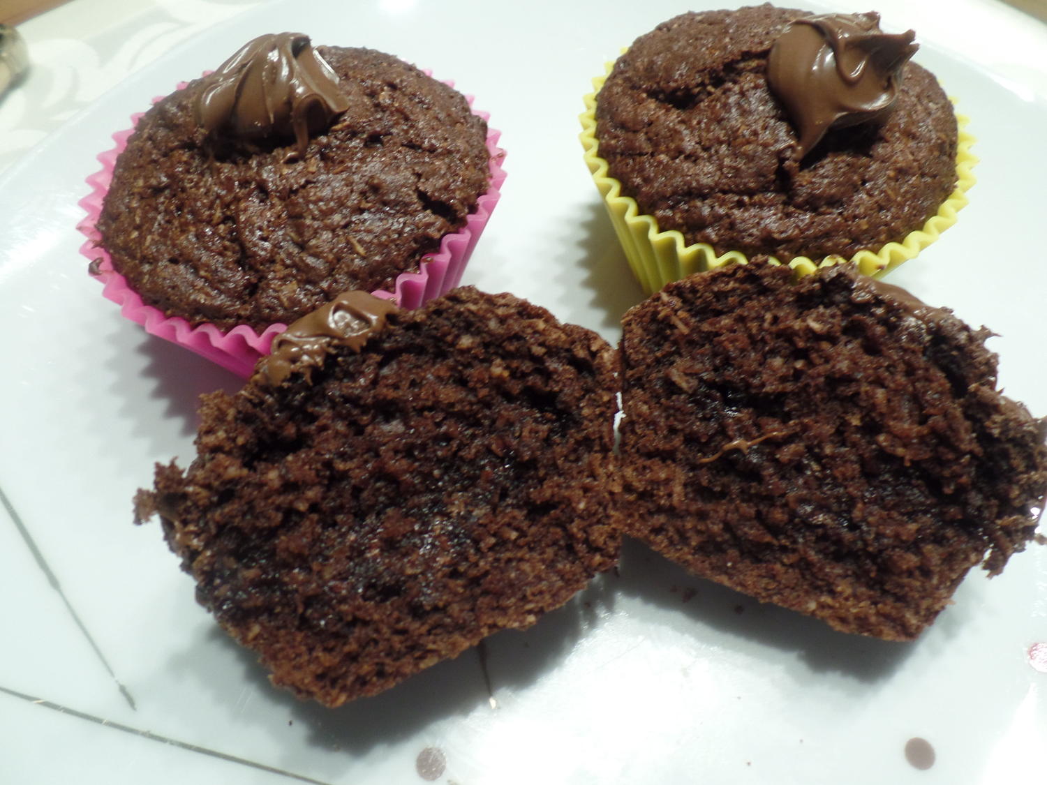 Schoko-Kokos-Muffins mit Nutella-Kern - Rezept - kochbar.de