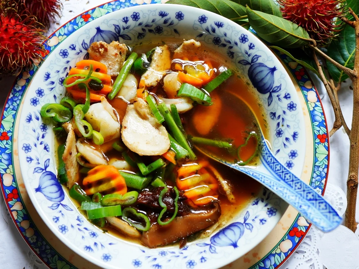 Hühnersuppe mit Garnelen und Pilzen - San Xian Tang - Rezept - Bild Nr. 2
