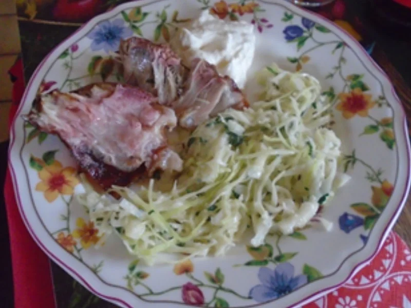 Knusprig gebackene Schweinshaxen mit Krautsalat und Sahnemeerrettich - Rezept - Bild Nr. 19