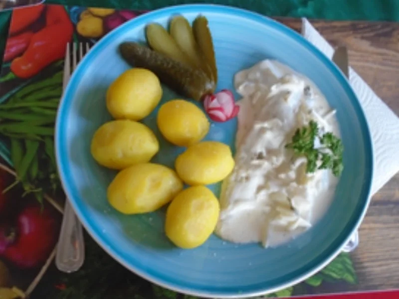 Zarte Heringsfilets in Sahnesauce und Pellkartoffel-Drillinge - Rezept - Bild Nr. 2