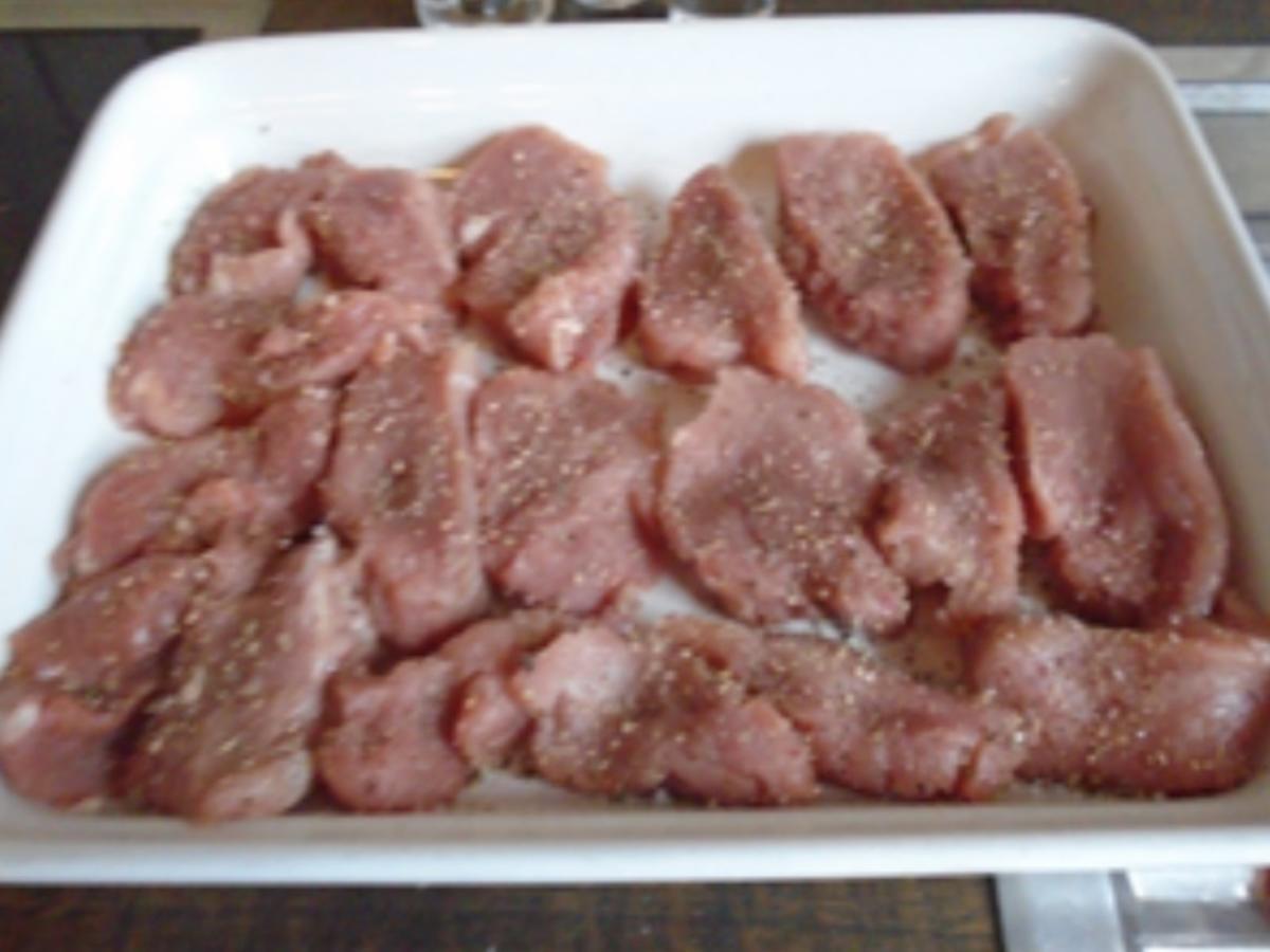 Schnitzelchen mit Champignons in Currysauce und Möhren-Sellerie-Kartoffel-Stampf - Rezept - Bild Nr. 4