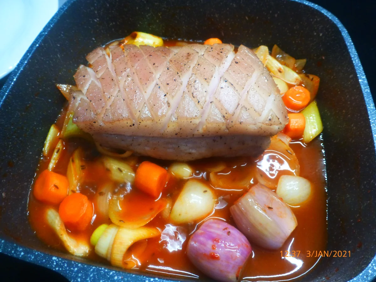 Rezept: Knuspriger Schweinebauch aus dem Ofen Bild Nr. 4 Knuspriger Schweinebauch aus dem Ofen - Rezept - Bild Nr. 4