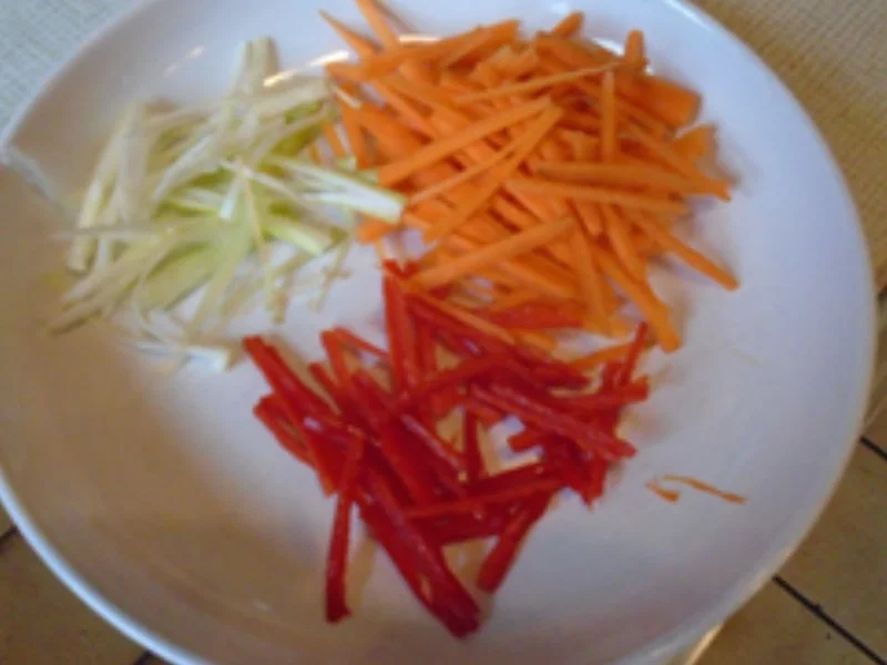 Rezept: Chop-Suey-Nudeln Bild Nr. 13 Chop-Suey-Nudeln - Rezept - Bild Nr. 13