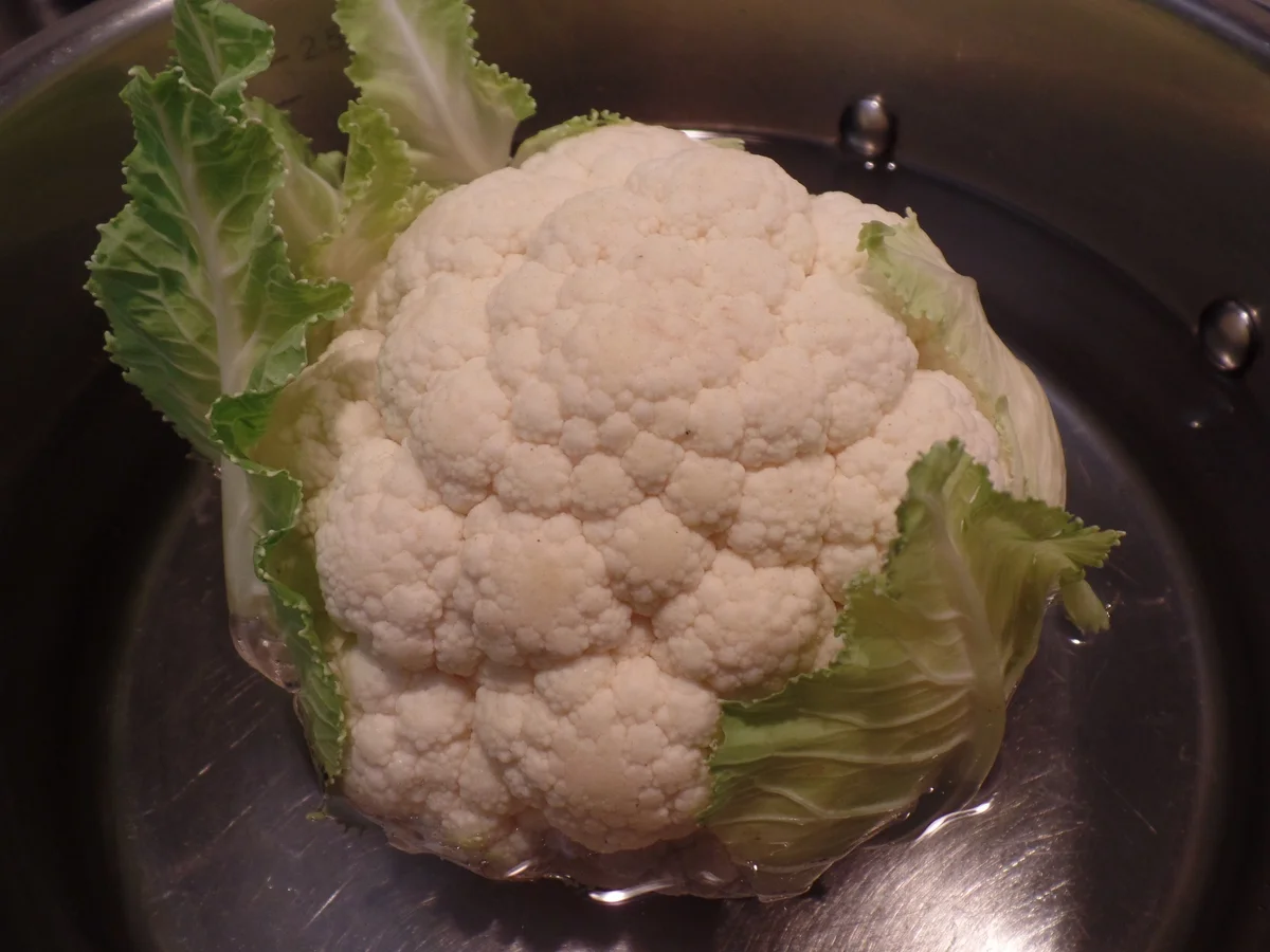 Rezept: Blumenkohl-Bombe mit Bratkartoffeln Bild Nr. 12423 Blumenkohl-Bombe mit Bratkartoffeln - Rezept - Bild Nr. 12423