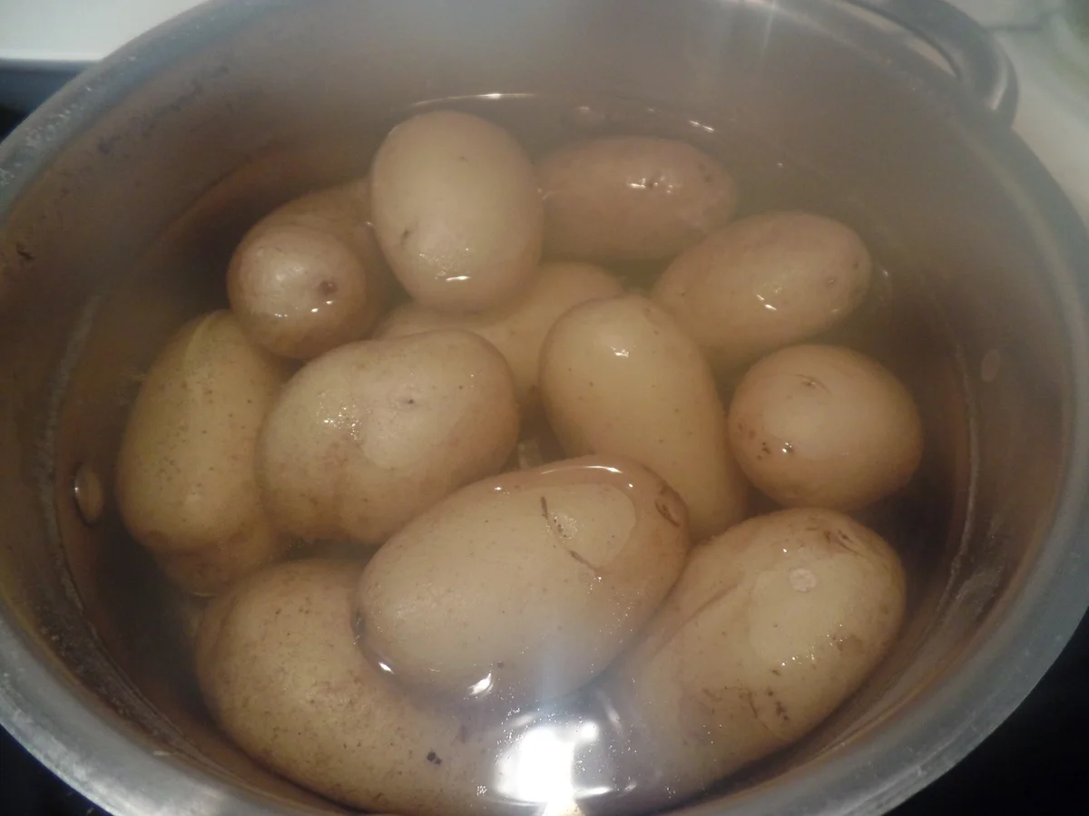 Rezept: Blumenkohl-Bombe mit Bratkartoffeln Bild Nr. 12435 Blumenkohl-Bombe mit Bratkartoffeln - Rezept - Bild Nr. 12435