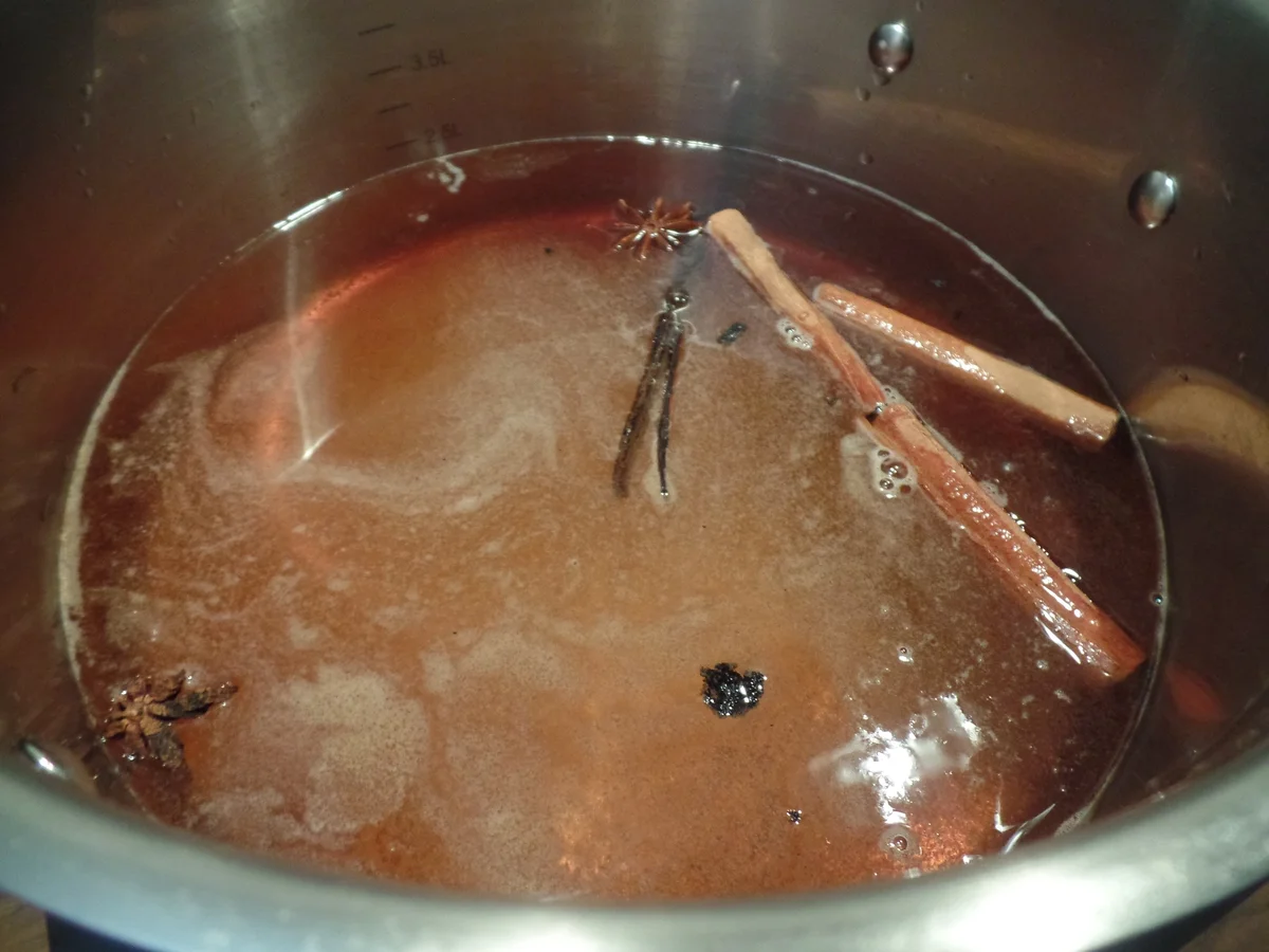 Bratapfel-Likör - Rezept - Bild Nr. 12427