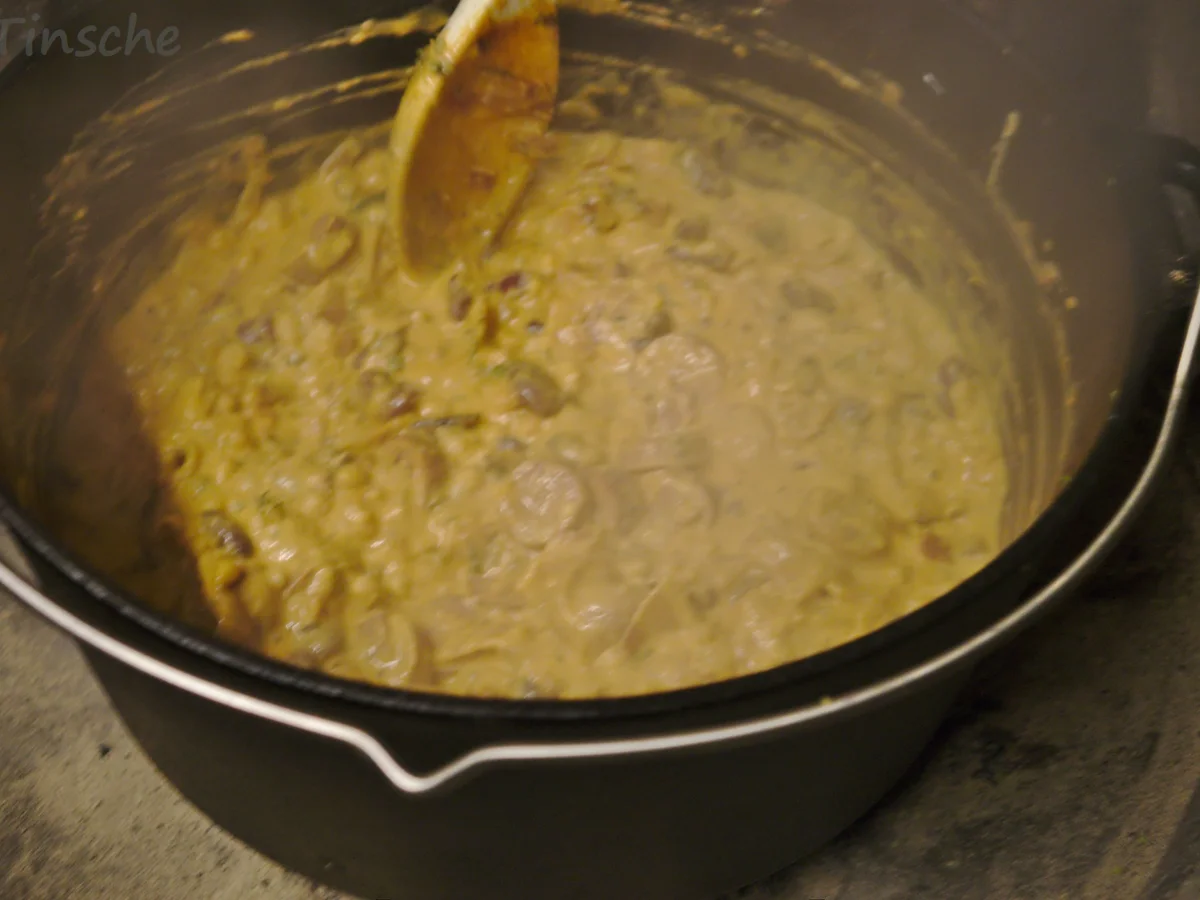 Rezept: Bohneneintopf aus dem Dutch Ofen "alla Bud Spencer" Bild Nr. 7 Bohneneintopf aus dem Dutch Ofen "alla Bud Spencer" - Rezept - Bild Nr. 7
