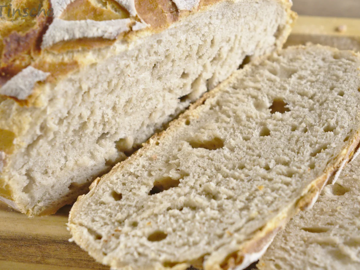 Rezept: Dinkel-Weizen-Roggenbrot aus dem Bräter Bild Nr. 4 Dinkel-Weizen-Roggenbrot aus dem Bräter - Rezept - Bild Nr. 4