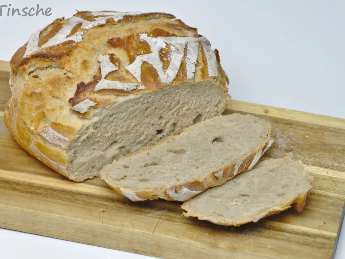 Rezept: Dinkel-Weizen-Roggenbrot aus dem Bräter Bild Nr. 5 Dinkel-Weizen-Roggenbrot aus dem Bräter - Rezept - Bild Nr. 5