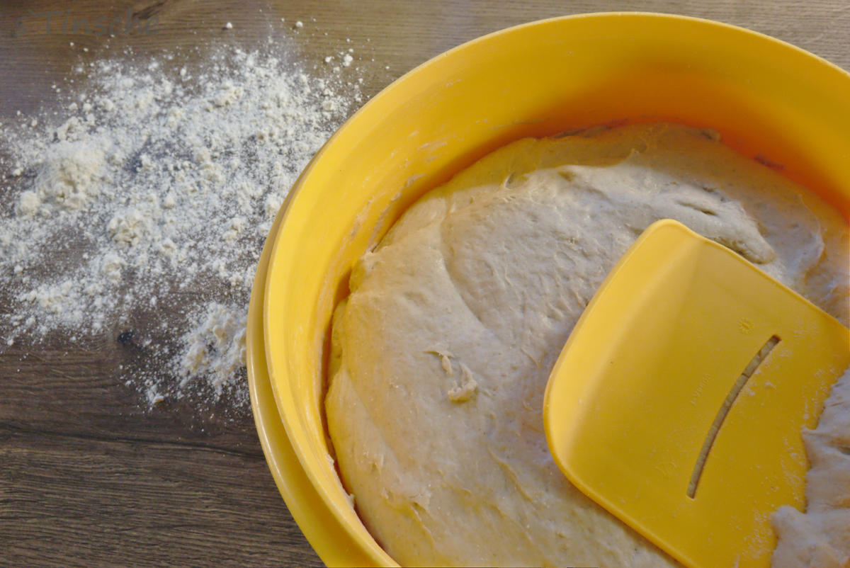 Dinkel-Weizen-Roggenbrot aus dem Bräter - Rezept - Bild Nr. 6