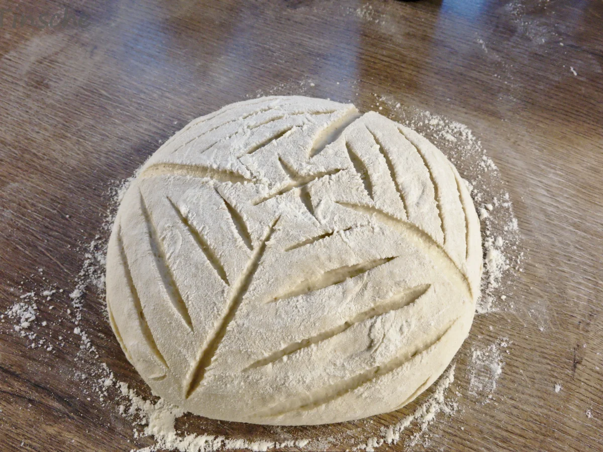 Rezept: Dinkel-Weizen-Roggenbrot aus dem Bräter Bild Nr. 8 Dinkel-Weizen-Roggenbrot aus dem Bräter - Rezept - Bild Nr. 8