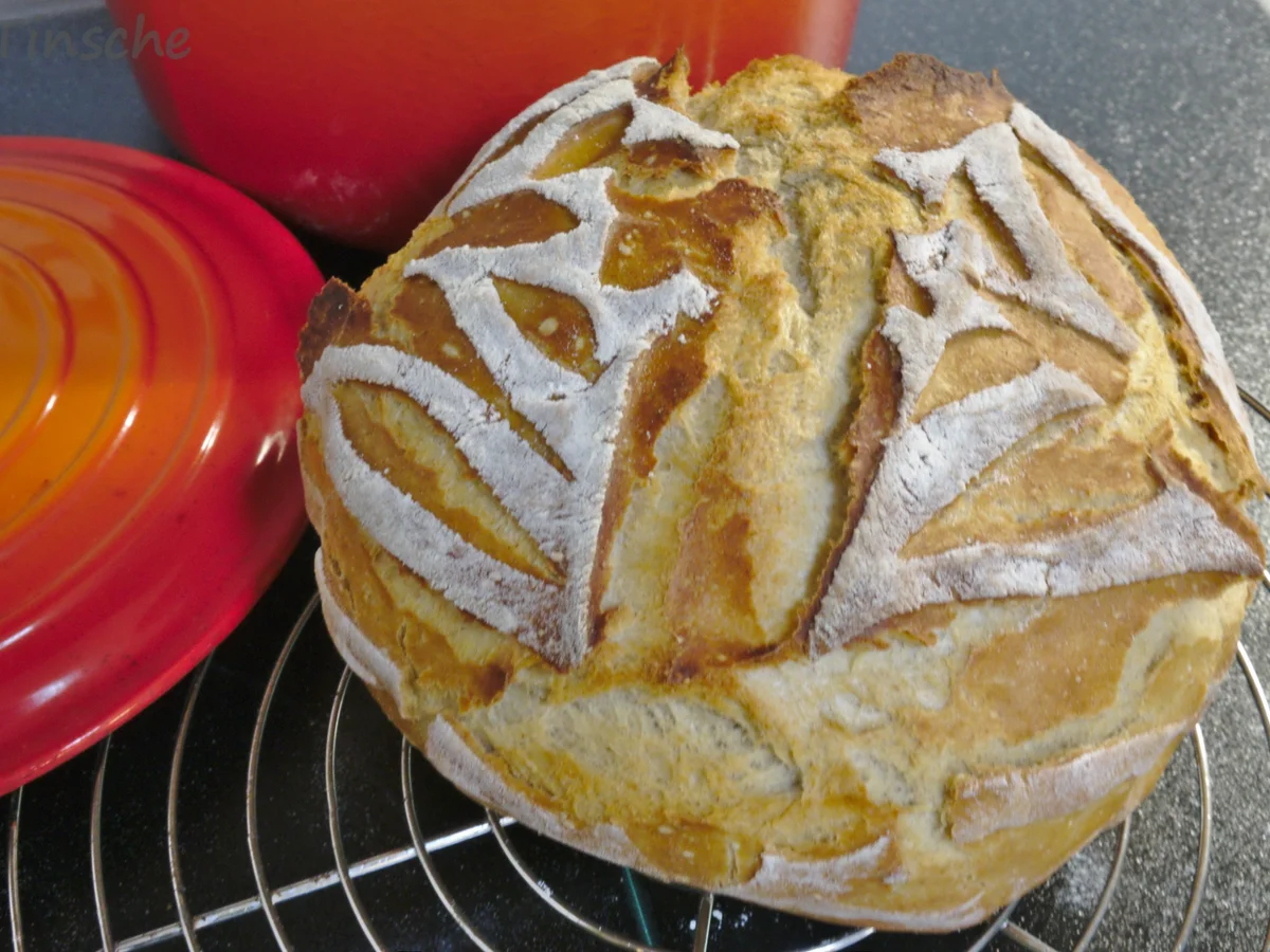 Rezept: Dinkel-Weizen-Roggenbrot aus dem Bräter Bild Nr. 12 Dinkel-Weizen-Roggenbrot aus dem Bräter - Rezept - Bild Nr. 12