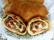 Gefüllte Pizzabrötchen - Rezept - Bild Nr. 2