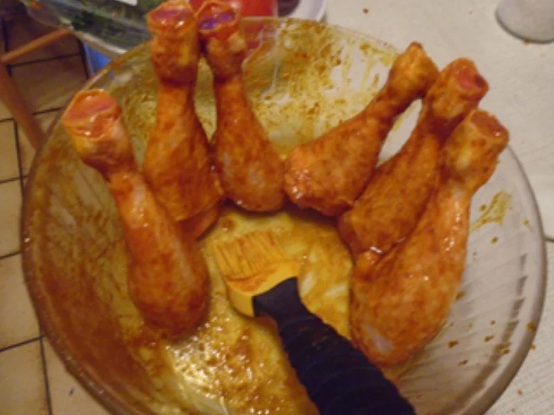 Kurkuma-Hähnchen-Drumsticks mit Avocado-Salsa und herzhaften Kartoffelstampf - Rezept - Bild Nr. 5