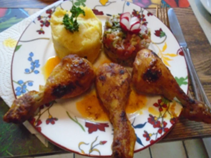 Kurkuma-Hähnchen-Drumsticks mit Avocado-Salsa und herzhaften Kartoffelstampf - Rezept - Bild Nr. 16