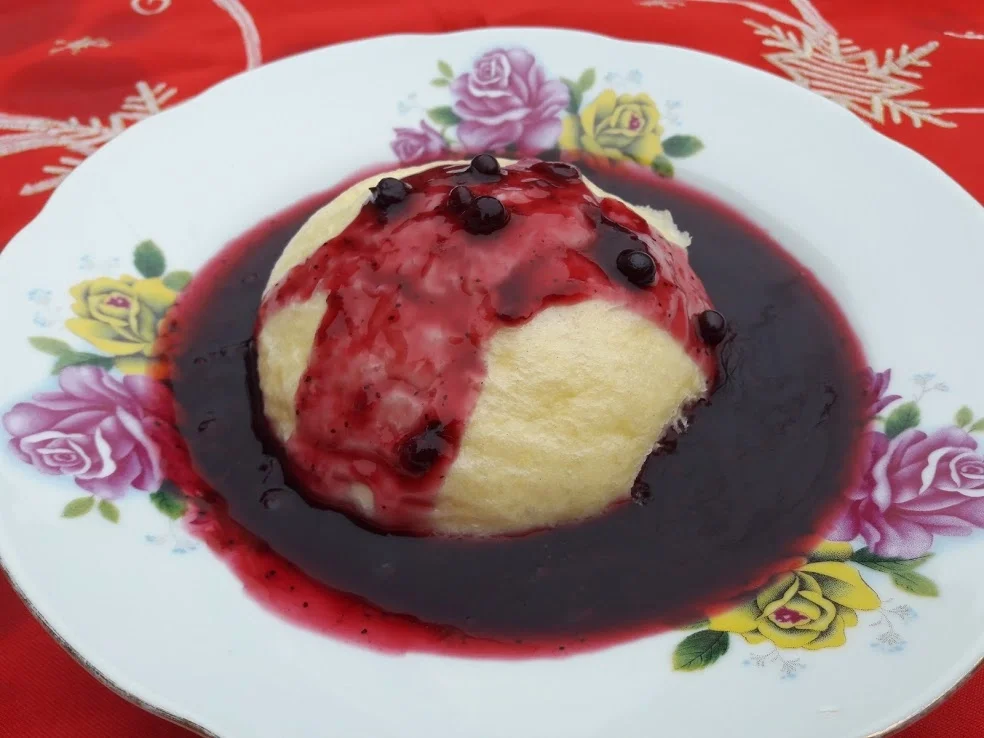Hefeklöße mit Blaubeeren  zur kochbar Challenge Januar 2021 - Rezept - Bild Nr. 2