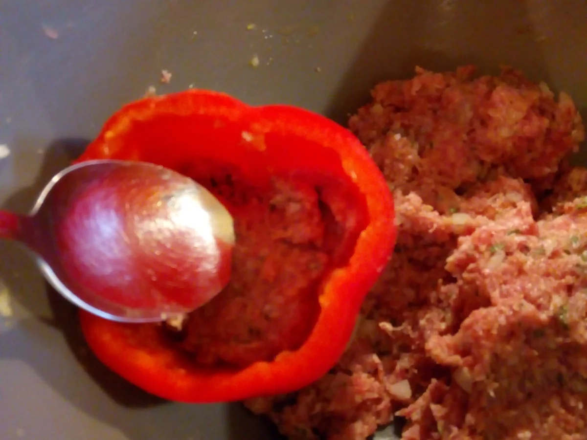 Rezept: Gefüllte Paprika mit Hackfleisch und Naturreis>>>>> Kochbar Challenge 01.0 (Januar 2021) Bild Nr. 12636 Gefüllte Paprika mit Hackfleisch und Naturreis>>>>> Kochbar Challenge 01.0 (Januar 2021) - Rezept - Bild Nr. 12636