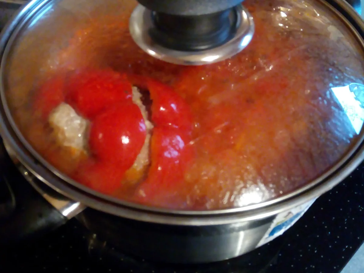 Rezept: Gefüllte Paprika mit Hackfleisch und Naturreis>>>>> Kochbar Challenge 01.0 (Januar 2021) Bild Nr. 12645 Gefüllte Paprika mit Hackfleisch und Naturreis>>>>> Kochbar Challenge 01.0 (Januar 2021) - Rezept - Bild Nr. 12645