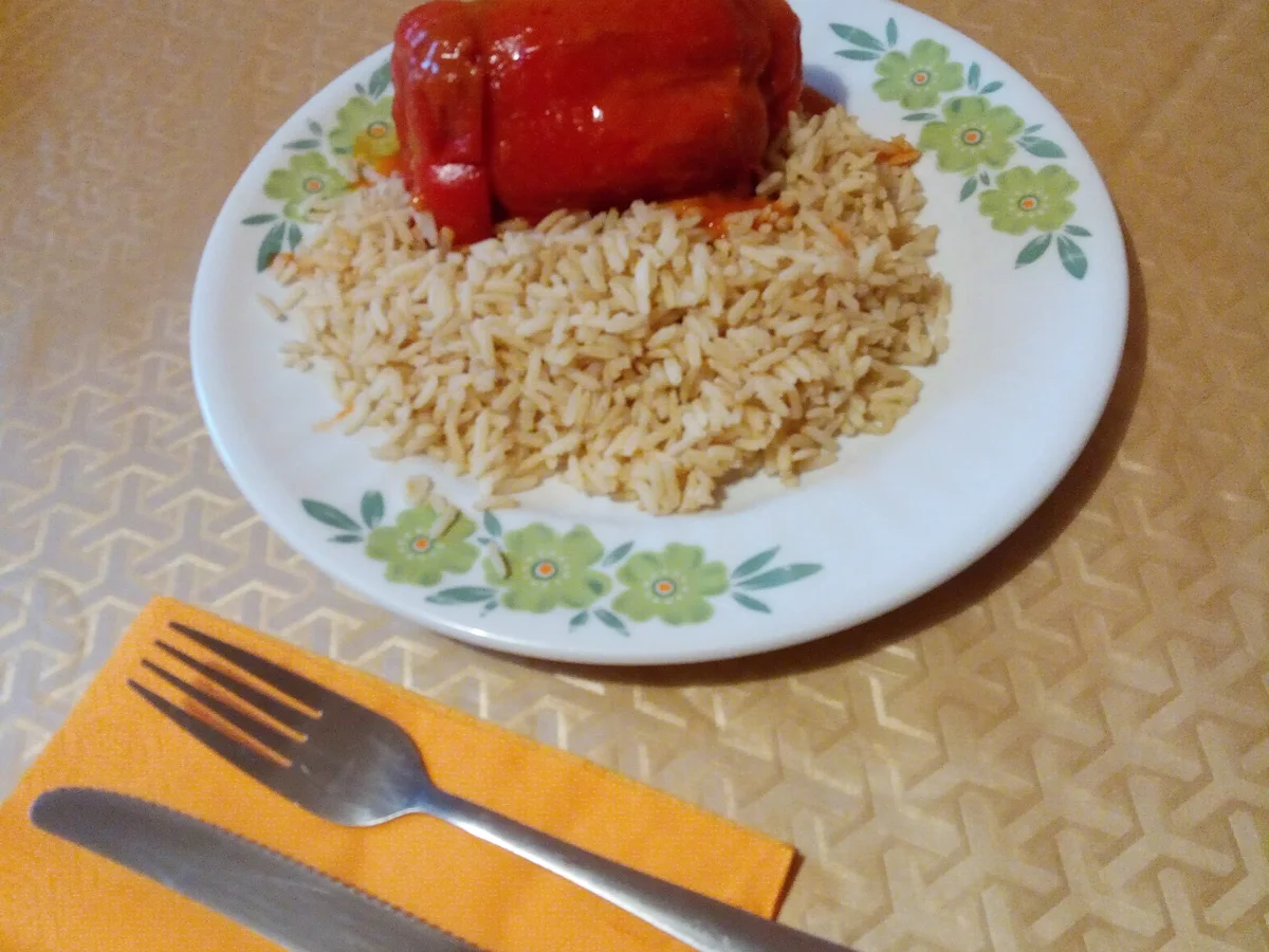 Rezept: Gefüllte Paprika mit Hackfleisch und Naturreis>>>>> Kochbar Challenge 01.0 (Januar 2021) Bild Nr. 12649 Gefüllte Paprika mit Hackfleisch und Naturreis>>>>> Kochbar Challenge 01.0 (Januar 2021) - Rezept - Bild Nr. 12649