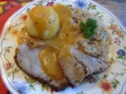 Schweinenackenbraten mit Sauce, Weißkraut auf böhmische Art und Seidenknödel - Rezept - Bild Nr. 2