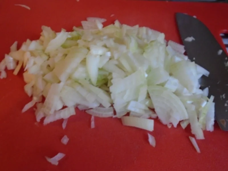 Schweinenackenbraten mit Sauce, Weißkraut auf böhmische Art und Seidenknödel - Rezept - Bild Nr. 21