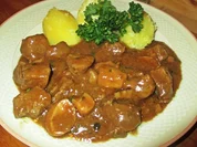 Wildschweingulasch in Steinpilzsoße - Rezept - Bild Nr. 2